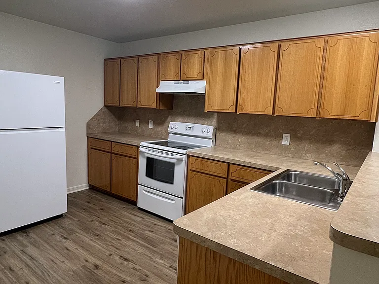 416 Justin Ln #B — Photo 4
