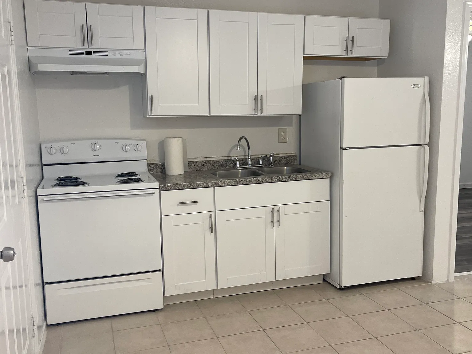 1 bed, 575 sqft, $1,050 — Photo 2
