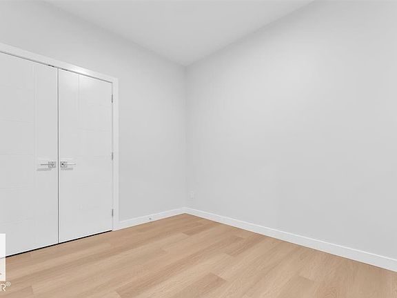 4th image of 3025 39th Ave