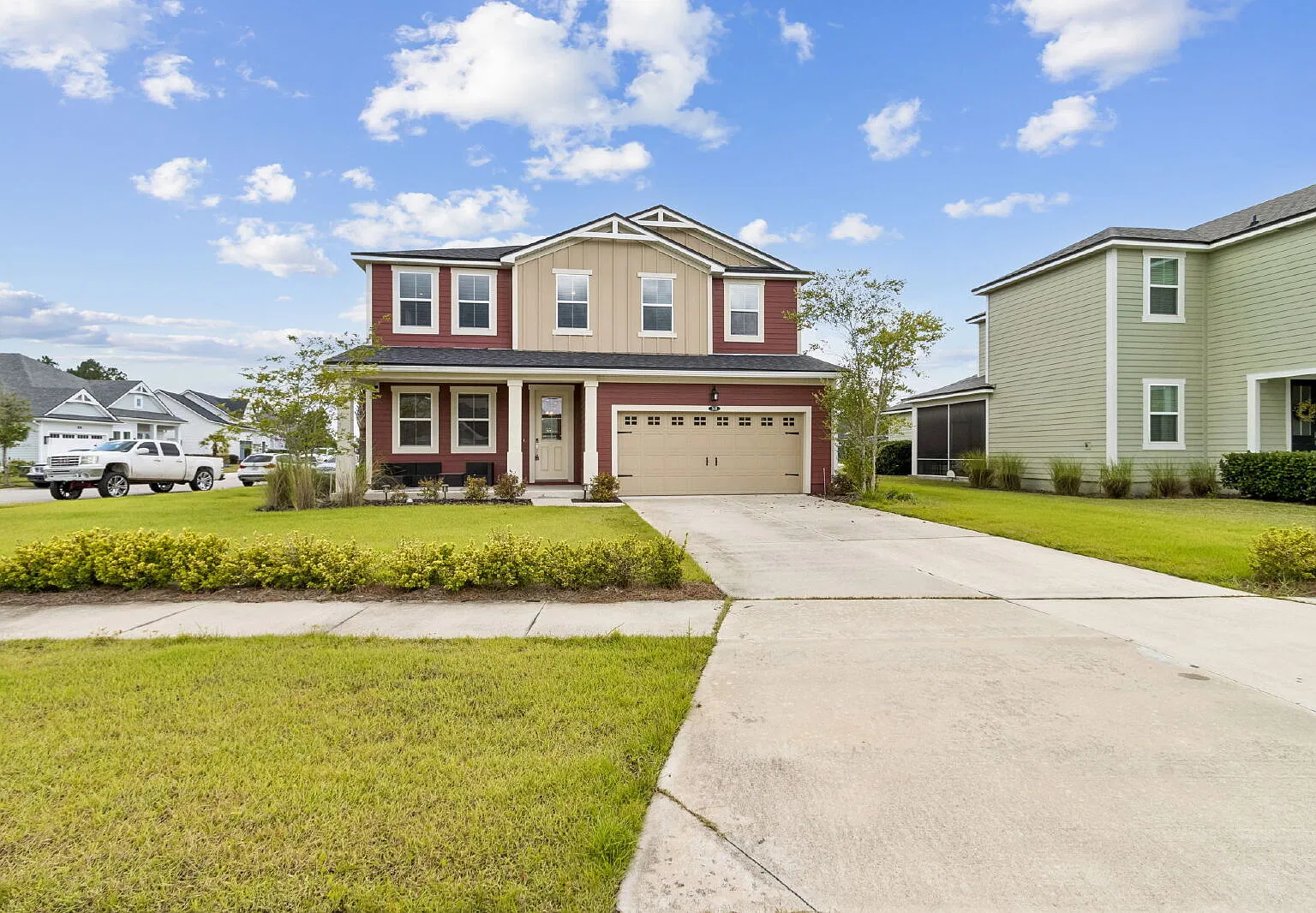 4 bed, 2.5 bath, 2498 sqft, $3,200 — Photo 2