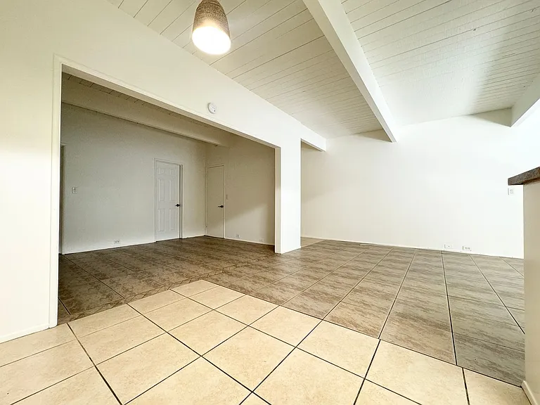 3737 Calle De Carlos #3 — Photo 9