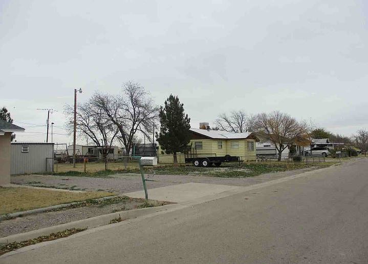 2nd image of 3708 W Lowell Ave