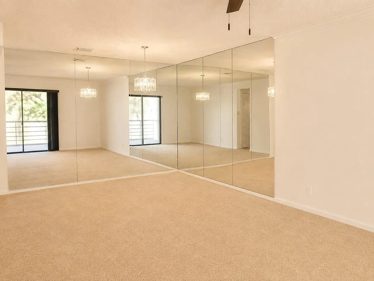 2 bed, 2.0 bath, 936 sqft, $1,800 — Photo 2