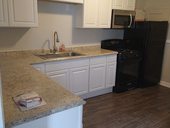 2nd image of 137 E 2nd St #1