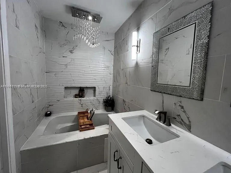 12591 NW 57th Pl #TOWNHOUSE — Photo 7