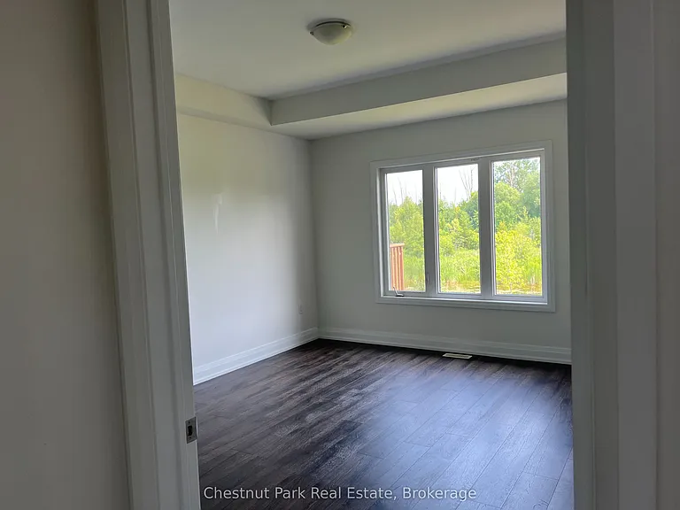 82 Kari Cres — Photo 15