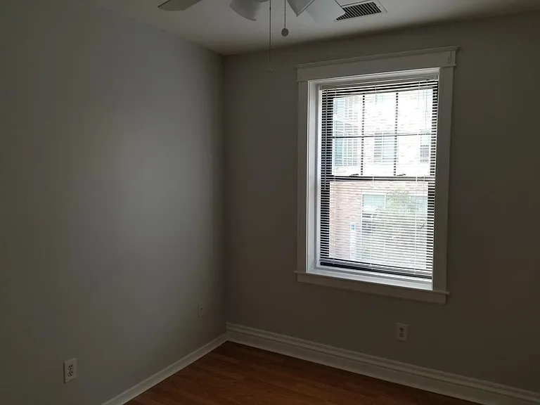 6233 Delmar Blvd #204 — Photo 11