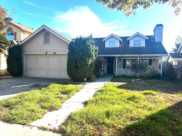 1662 Newport Ct, Salinas, CA 93906