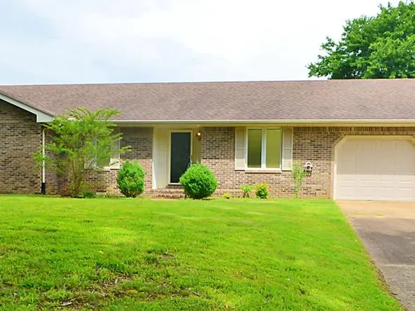 111 Royal Oak Dr, Paris, TN 38242
