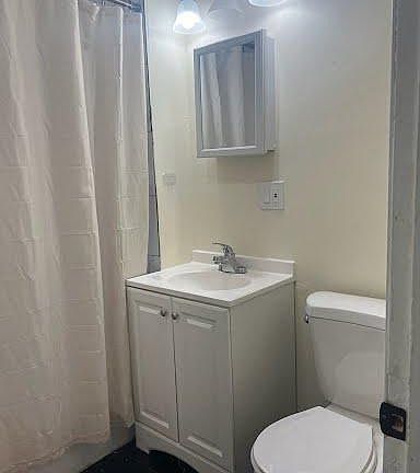 5th image of 179 Schuyler Ave Floor 2