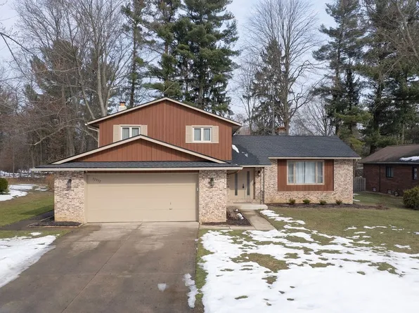 32957 Springside Ln, Solon, OH 44139