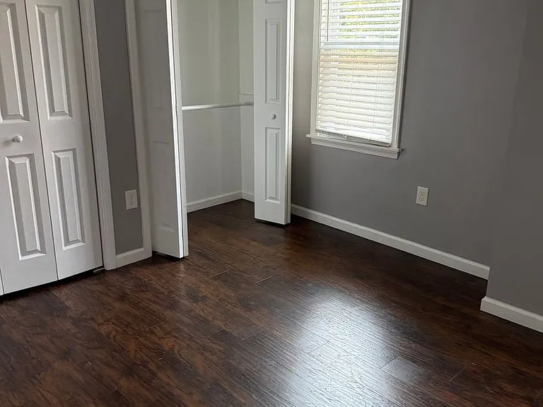 705 S Van Buren St — Photo 8