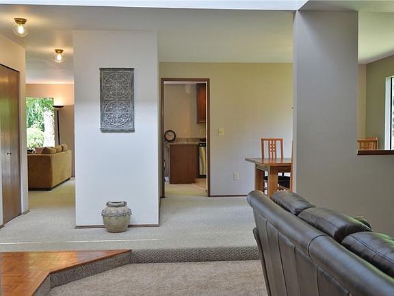 5th image of 3115 206th Pl SW