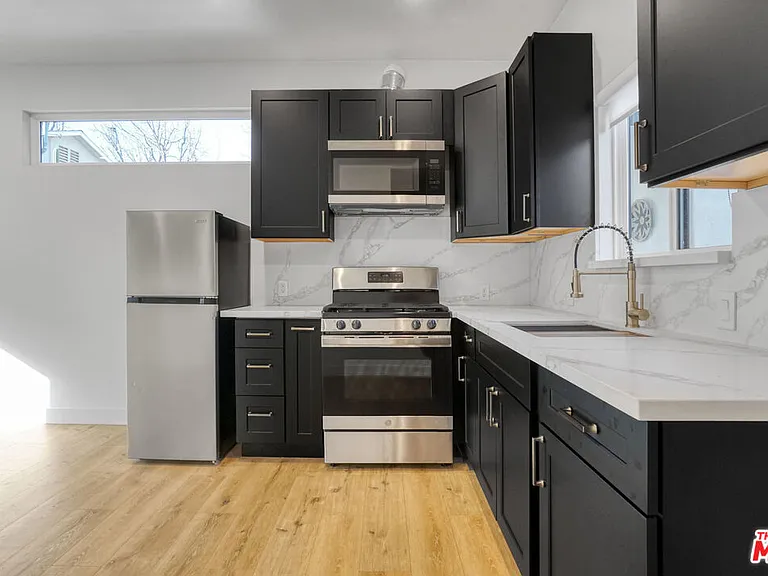 13424 Debby St #1 — Photo 11