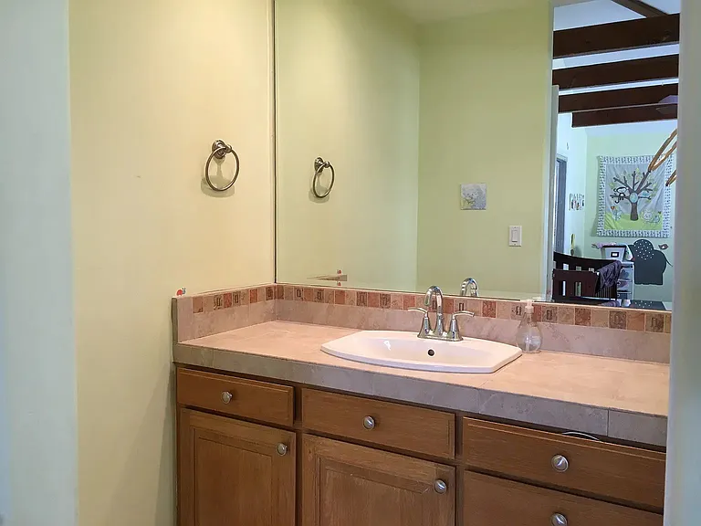 And en-suite bathroom.