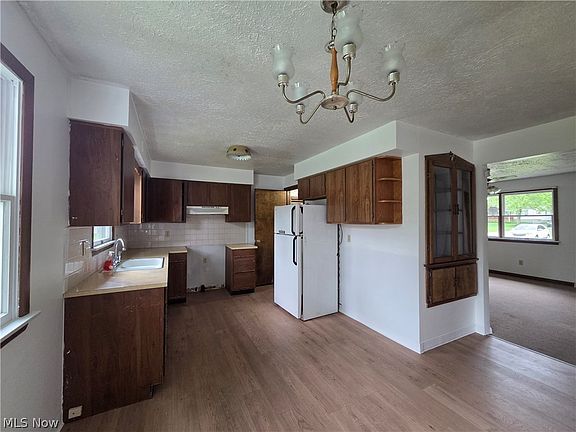 3rd image of 222 Boardman Blvd