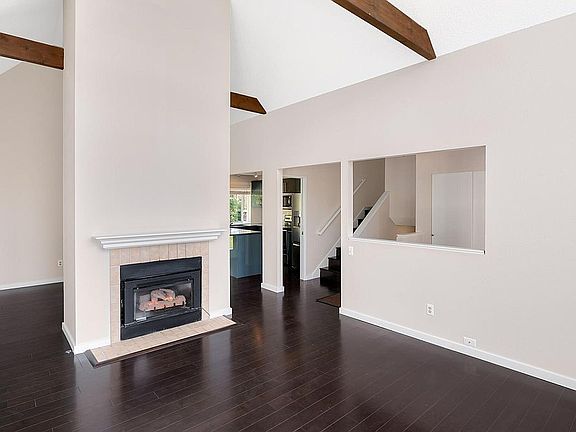 Open and flowing floor plan