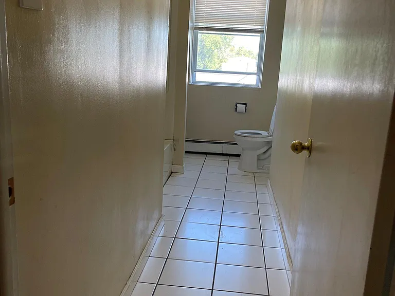 1625 Main St #3 — Photo 4
