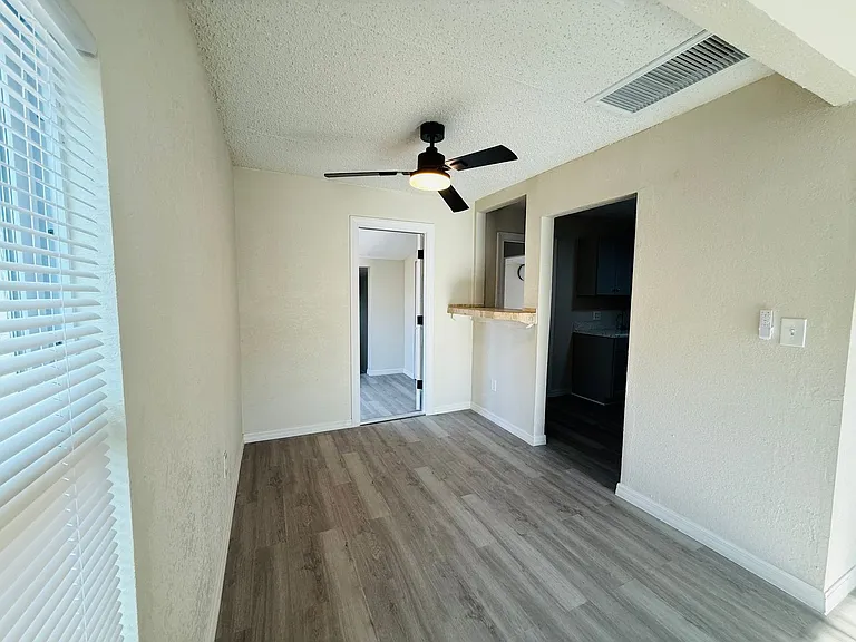 4010 Miramar Way S — Photo 11