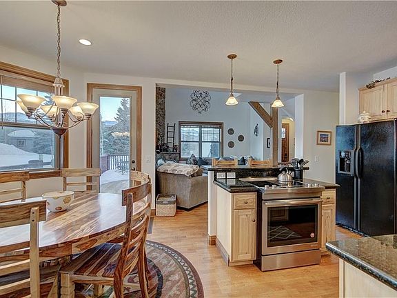 5th image of 39 Sheppard Cir