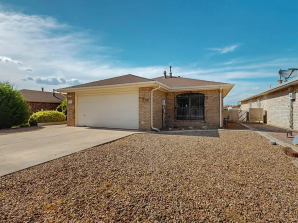 6779 Forest Hills Dr NE, Albuquerque, NM 87109