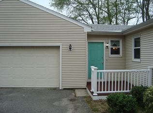 81 Vinnicum Rd, Swansea, MA 02777