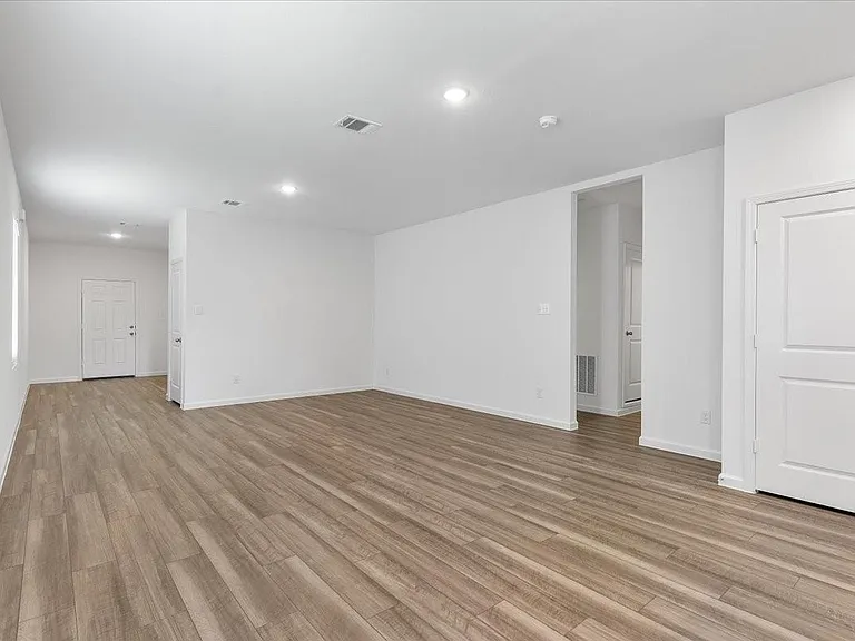 4406 Wood Fern Rd — Photo 9