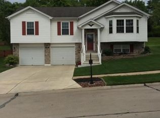 640 Winter Hill Cir, Fenton, MO