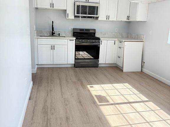 2nd image of 9437 Monogram Ave