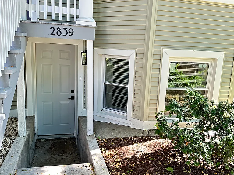 2839 N Christiana Ave #B — Photo 2