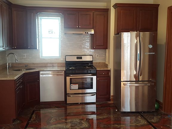 2nd image of 411 E 2nd St Unit 2F