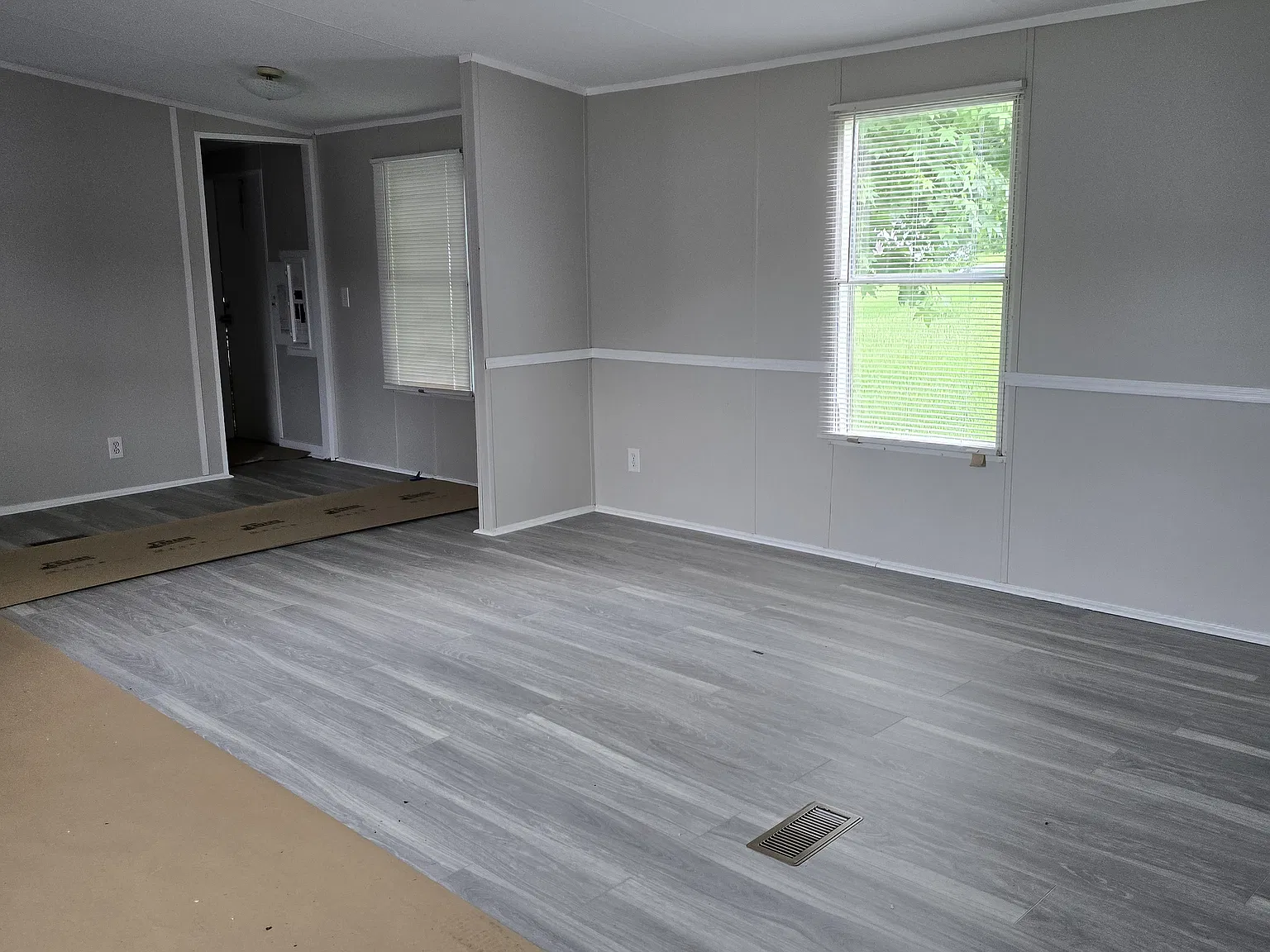 3 bed, 1280 sqft, $1,300 — Photo 2