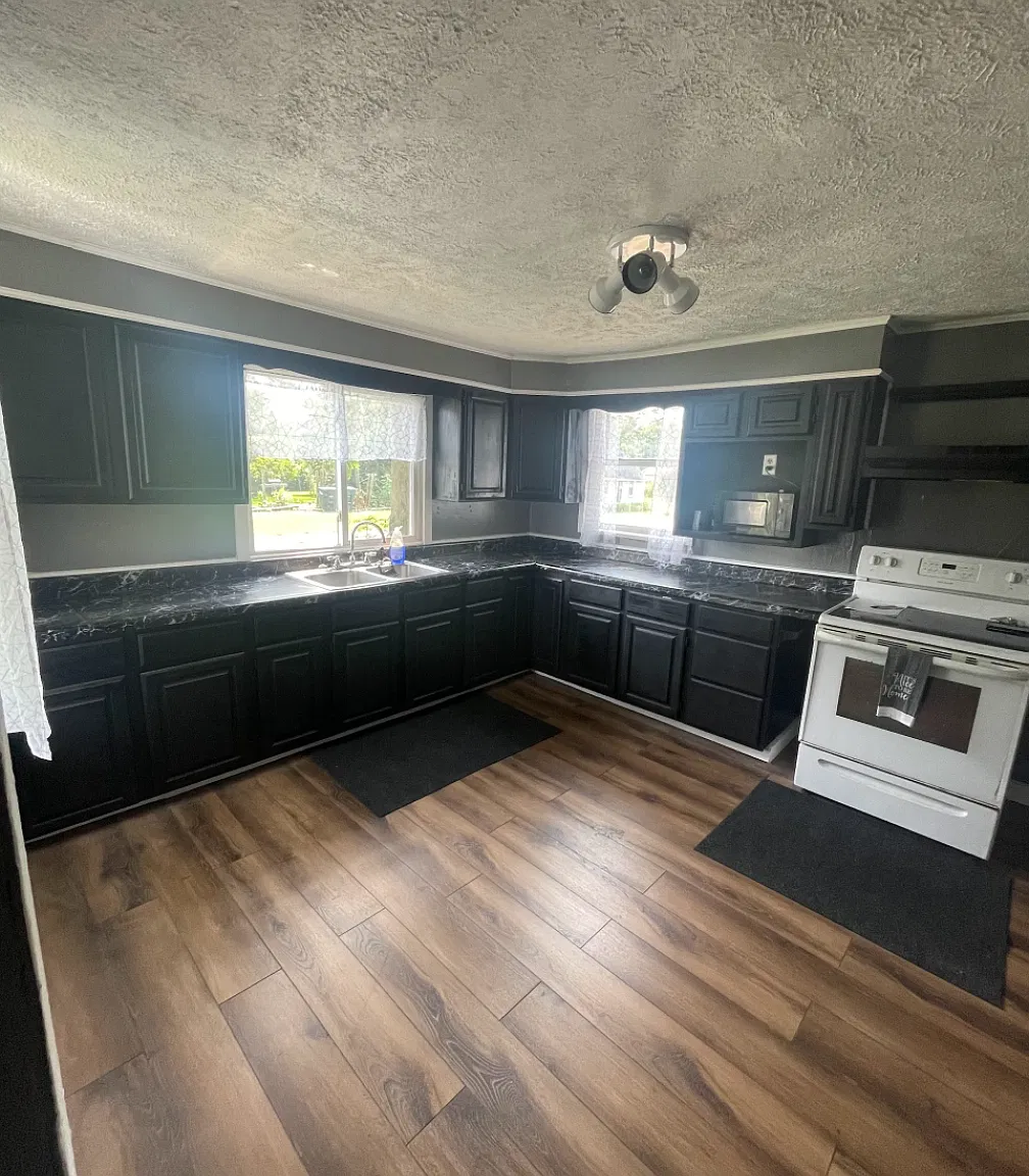 3 bed, 1548 sqft, $1,350 — Photo 2