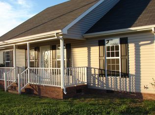 11 Southgate Dr, Fayetteville, TN 37334