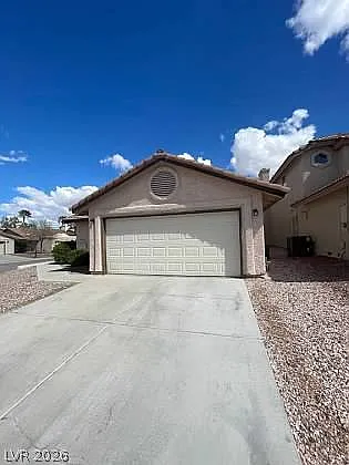 2 bed, 2.0 bath, 1264 sqft, $1,800 — Photo 2