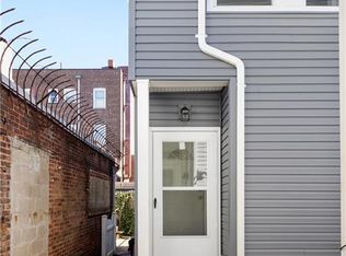 212D Beach 117th St, Rockaway Park, NY 11694