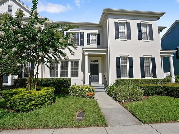 2nd image of 938 Fern Ave #1