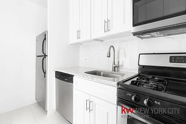 Rented by Keller Williams NYC | media 16