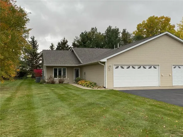 370 Creekview Ct, Baldwin, WI 54002