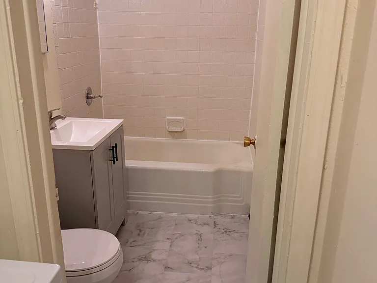 64 Albany St #2 — Photo 13