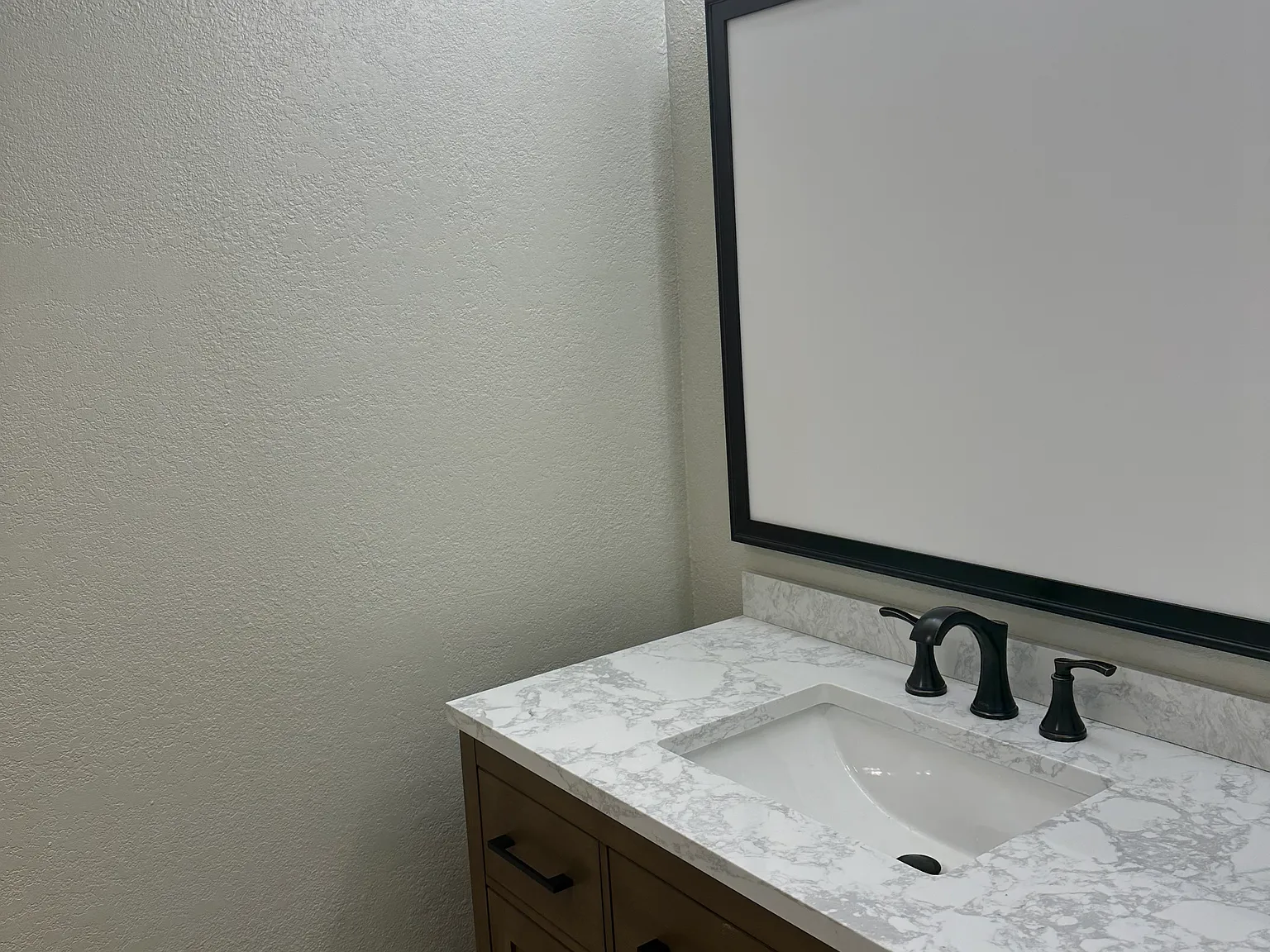 3 bed, 1368 sqft, $2,280 — Photo 4
