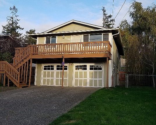 2nd image of 1015 Augustine Ave