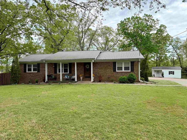122 Treece St, Selmer, TN 38375