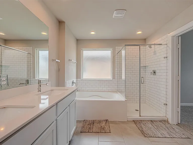 19010 Norbury Park Ln — Photo 33