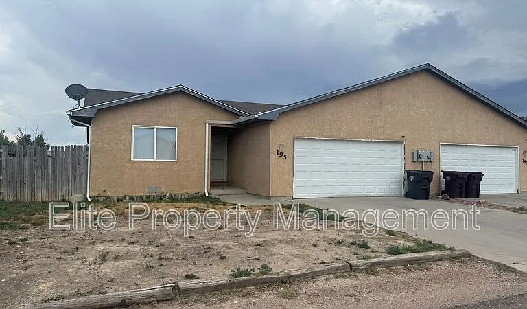 195 S Stardust Ct — Photo 1