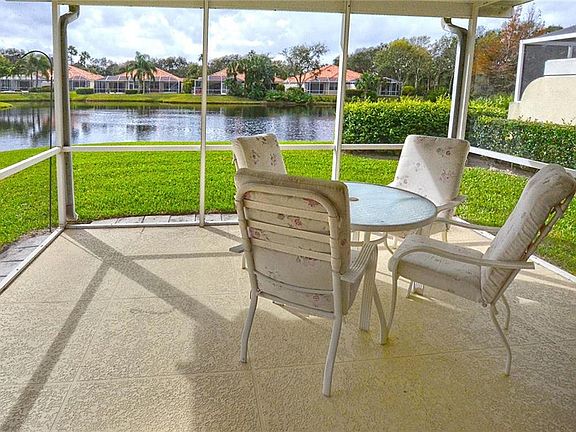 3rd image of 1622 SW Pineland Way