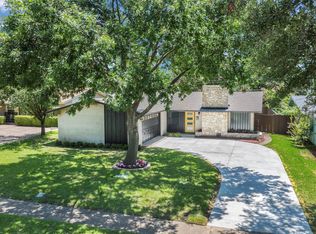 913 Meadow View Dr, Richardson, TX 75080