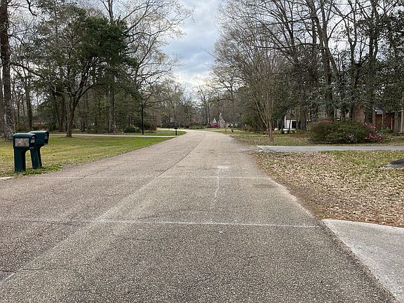 5th image of 19525 Deer Park Ave