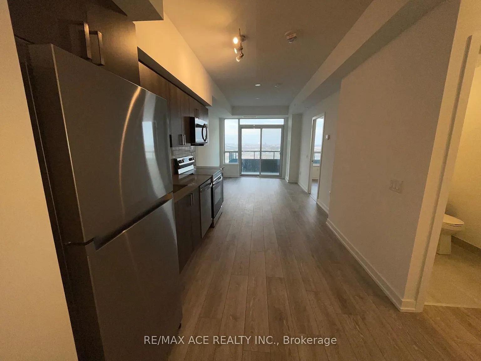 2 bed, $2,350 — Photo 3