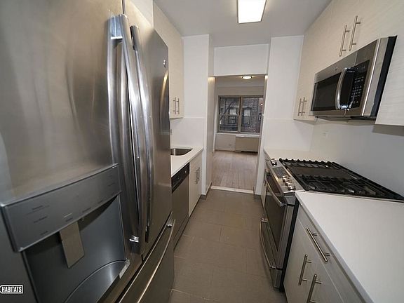 4th image of 445 E 80th St APT 6K